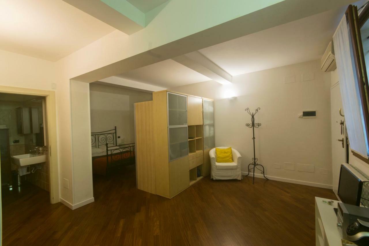 Suite Del Borgo - Affittacamere - Guest House Bolonia Zewnętrze zdjęcie