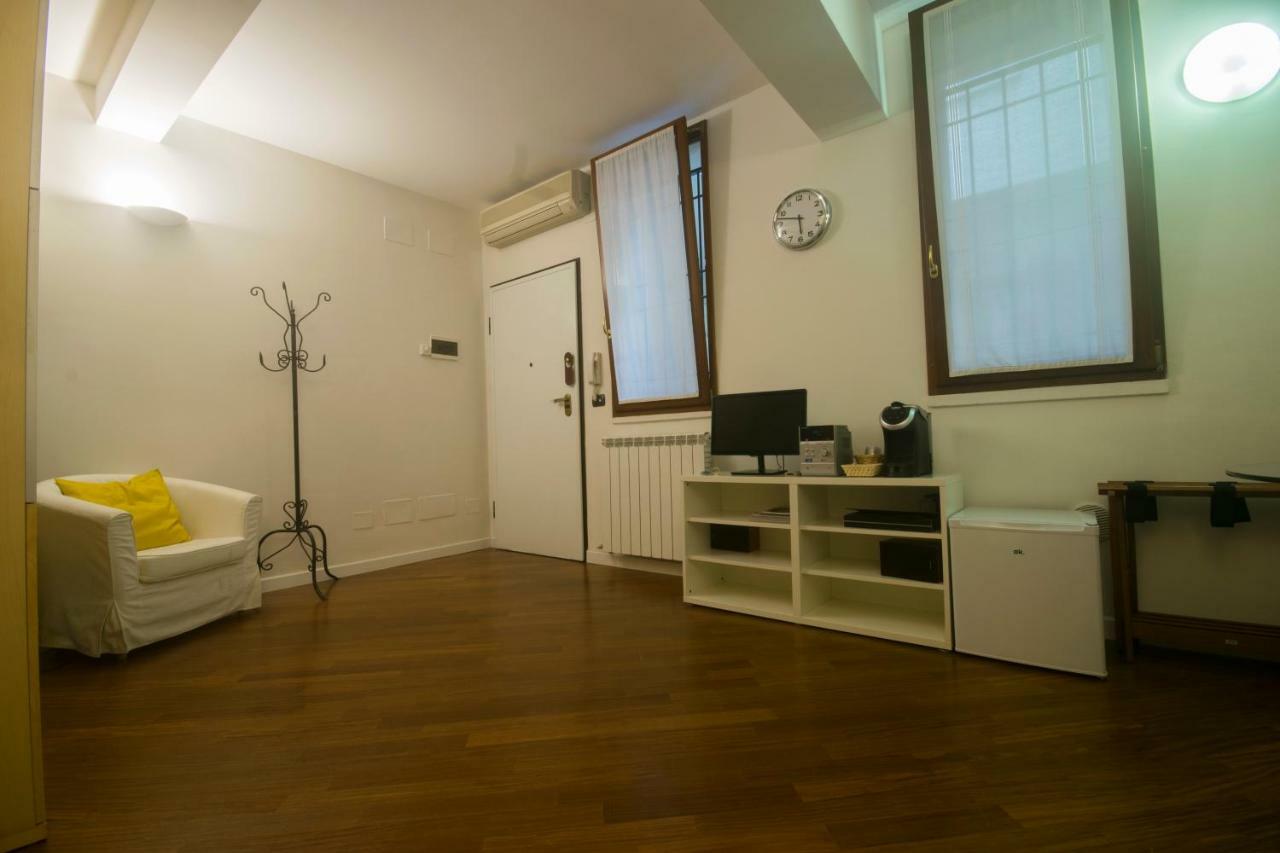 Suite Del Borgo - Affittacamere - Guest House Bolonia Zewnętrze zdjęcie