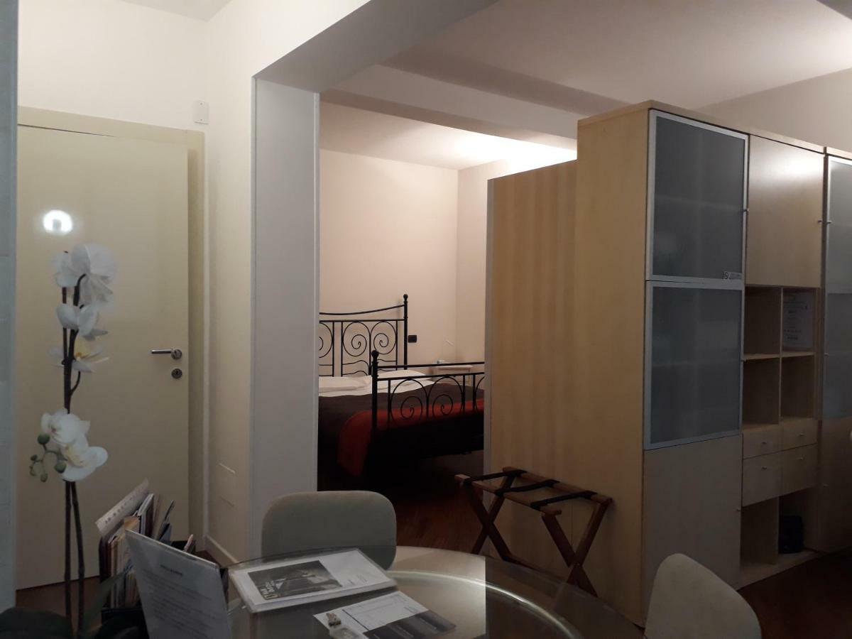Suite Del Borgo - Affittacamere - Guest House Bolonia Zewnętrze zdjęcie